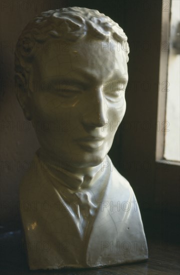 HANDICAP, Eyes, Close up of bust of Louis Braille lit by nearby window