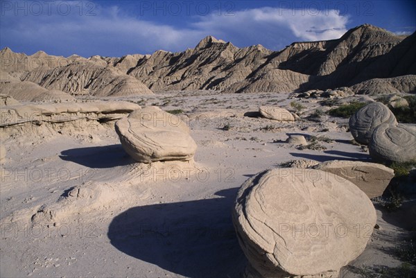 USA, Nebraska, Oglala National Grasslands, View over Toadstool Park with rounded rock formations