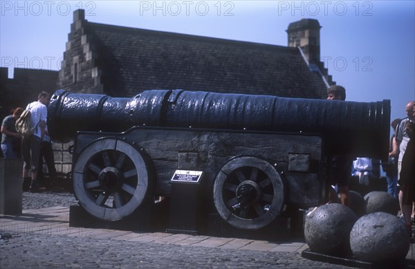 SCOTLAND, Lothian, Edinburgh, Mons Meg. Giant cannon used during historical battles and now kept at Edinburgh Castle