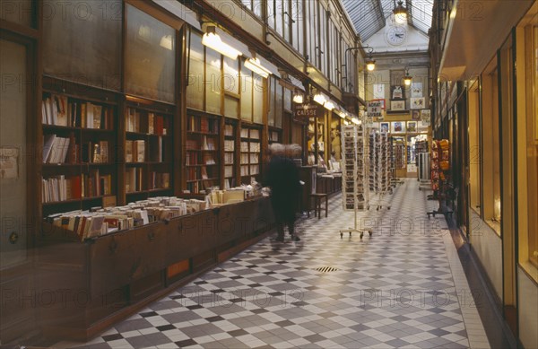 FRANCE, Ile de France, Paris, Passage Jouffroy interior and shoppers.