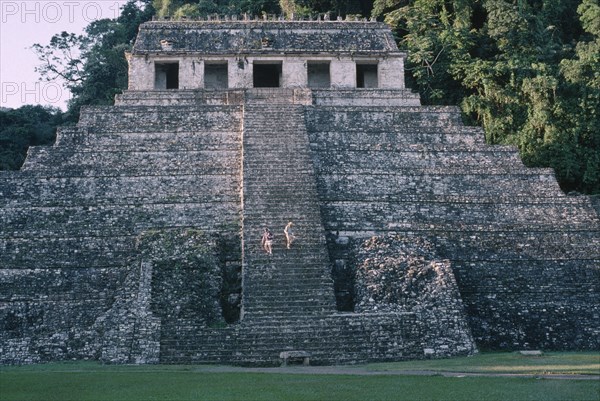 MEXICO, Chiapas, Palenque, Temple of the Inscriptions at dawn