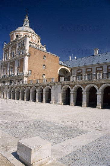 SPAIN, Madrid State, Aranjuez, Exterior view of the Palacio Real