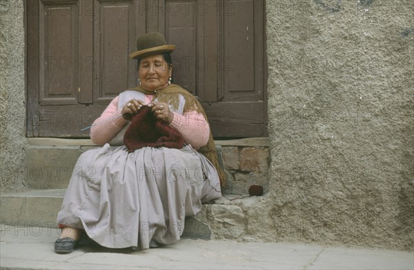 BOLIVIA, La Paz, Aymara Indian woman wearing traditional dress.