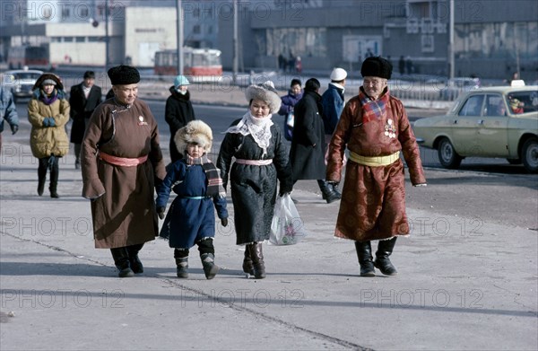 MONGOLIA, Ulaanbaatar, Family visiting at New Year.