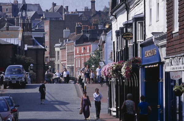 20059201 ENGLAND East Sussex Lewes Lewes town centre with view down pedestrian shopping area.