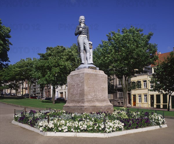 FRANCE, Nord Picardy Pas de Calais, Boulogne, Statue of Edward Jenner the discoverer of vaccine.