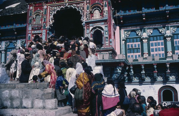 INDIA, Uttar Pradesh, Garhwal, Hindu pilgrims at the annual opening of Bodrinath Temple at one of the sources of the River Ganges.