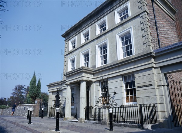 20059218 ENGLAND East Sussex Lewes Castlegate House exterior.