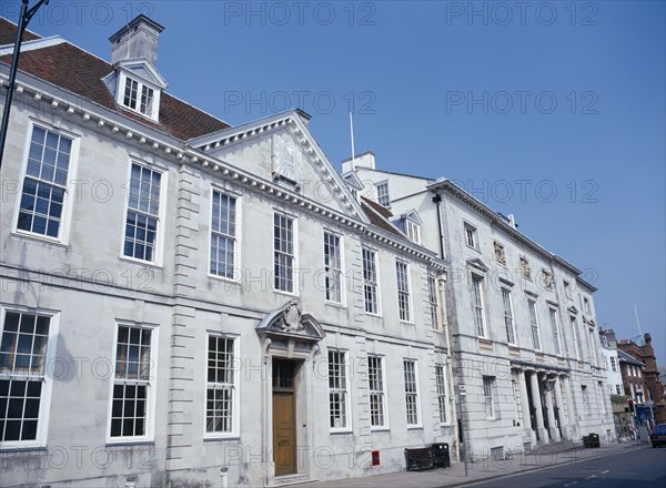 20059222 ENGLAND East Sussex Lewes Lewes Crown Court exterior