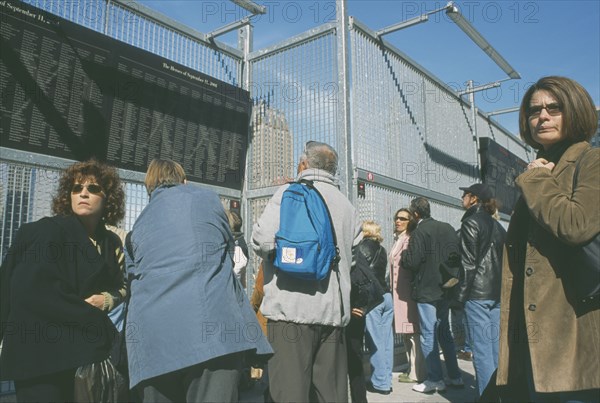 USA, New York, Manhattan, "World Trade Center, crowds at Ground Zero"