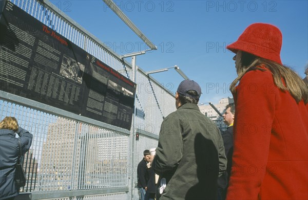 USA, New York, Manhattan, "World Trade Center, crowds at Ground Zero"