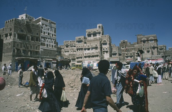 YEMEN, Sanaa, Busy Salt Market of the Old City