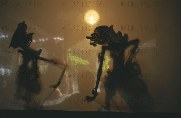 INDONESIA, Java, Yogyakarta, Wayang Shadow puppet show