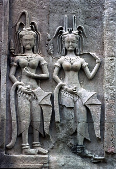 CAMBODIA, Angkor, Celestial dancer carvings at Angkor Wat