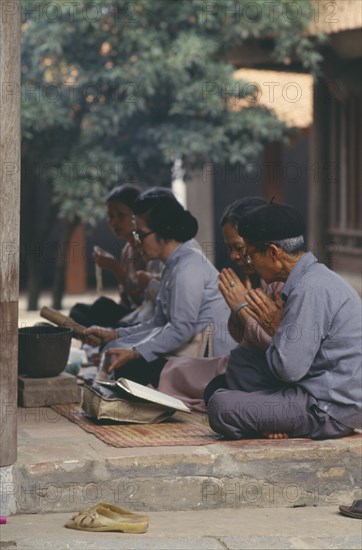 VIETNAM, Religion, Buddhism, Buddhist worshippers.