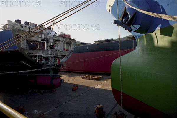 SOUTH KOREA, Pusan, Dae-woos new ship building yard with scattered ship sections