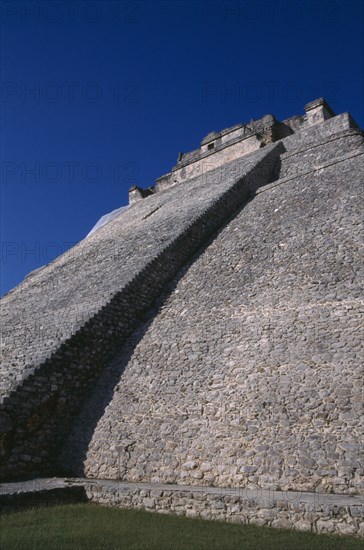 MEXICO, Yucatan, Uxmal, Pyramid of the Magician