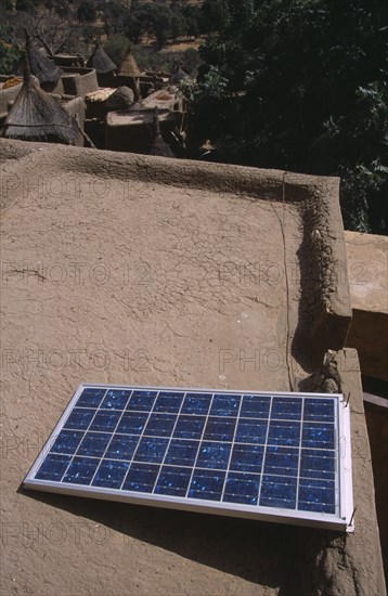MALI, Pays Dogon, Yaye, Solar panel on rooftop