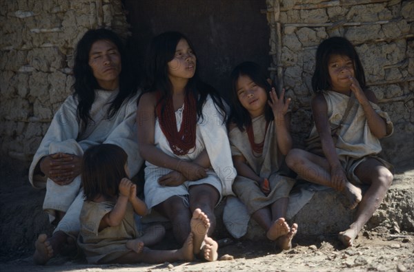 COLOMBIA, People, Kogi, Kogi family with mother father and three children