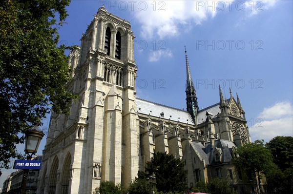 FRANCE, Ile de France, Paris, Angled view looking up at the Notre Dame cathedral