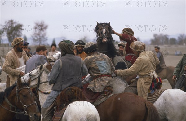 PAKISTAN, North West Frontier, Peshawar, Bouskatchi match.