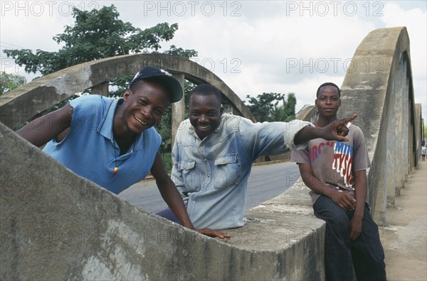 IVORY COAST, People, Three men on a bridge