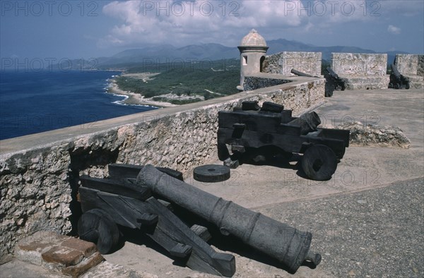 CUBA, Santiago de Cuba, Castillo de Morro with canons on the roof