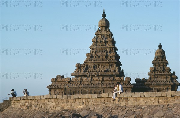 INDIA, Tamil Nadu, Mamallapuram, Shore temple built in the late seventh century during the reign of  Rajasimha.