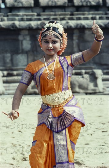 INDIA, Customs, Woman performing the Bharata Natyam one of the oldest forms of Indian classical dance.