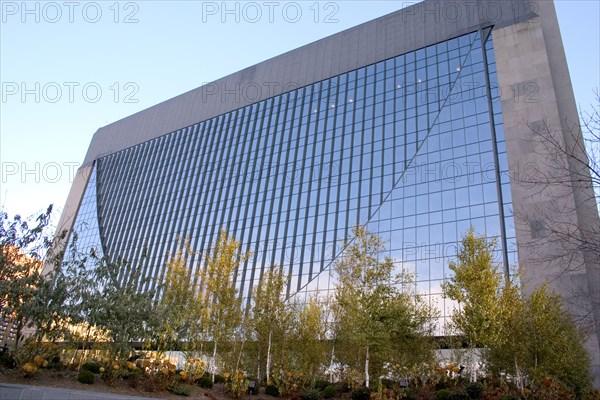 USA, Minnesota, Minneapolis, Temporary home of the Central Library Marquette in the old Federal Reserve Bank Building.