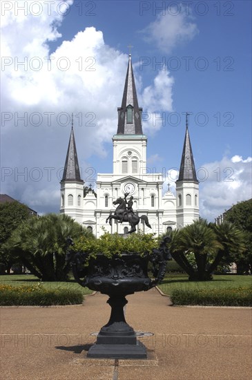 USA, Louisiana, New Orleans, French Quarter. Jackson Square with equestrian statue of Andrew Jackson and St Louis Cathedral