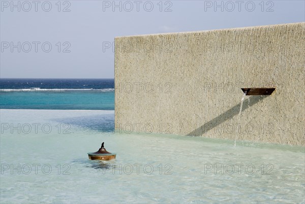 WEST INDIES, St Vincent & The Grenadines, Canouan, Fountain at raffles Resort