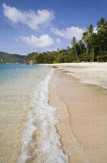 WEST INDIES, St Vincent & The Grenadines, Bequia, Princess Margaret beach