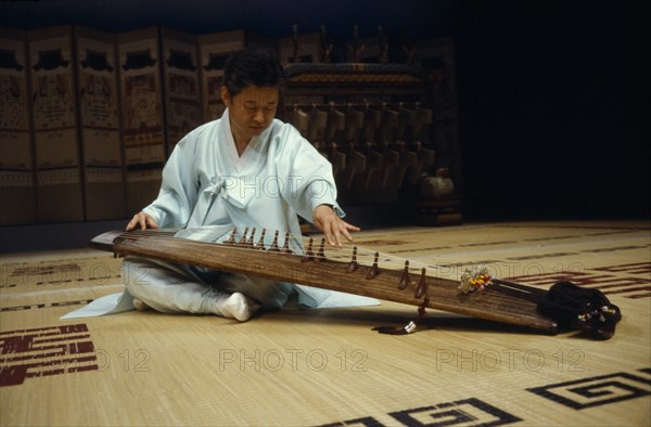 SOUTH KOREA, Music, Koto Player