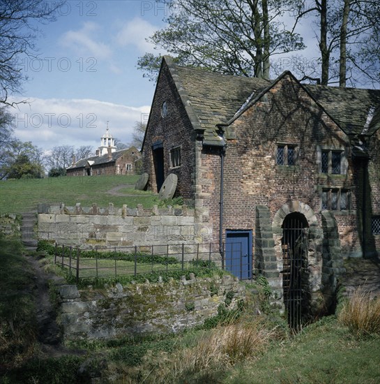 ENGALND, Cheshire, Dunham Massey Park. The Old Mill.