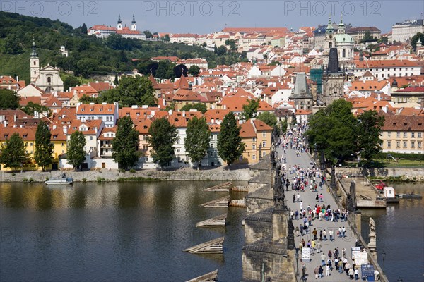 CZECH REPUBLIC, Bohemia, Prague, The Charles Bridge across the Vtlava River to the Little Quarter