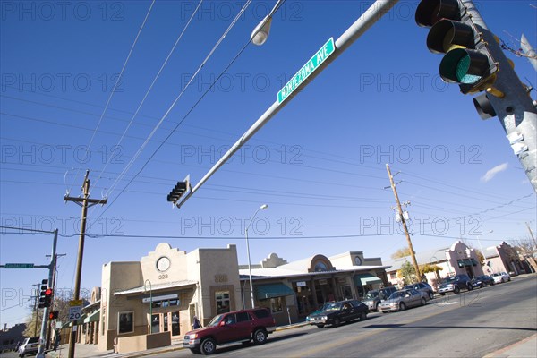 USA, New Mexico, Santa Fe, Cars stopped at overhead traffic lights at the junction with Montezuma Avenue