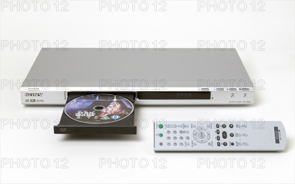 INDUSTRY, Media, DVD, DVD player