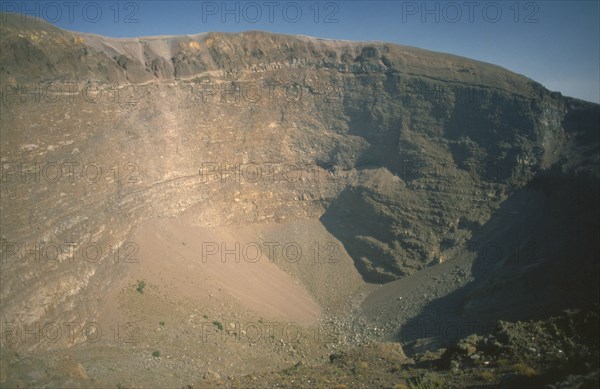 ITALY, Campania, Mount Vesuvius, Crater of active volcano that buried Pompeii in 79 AD.