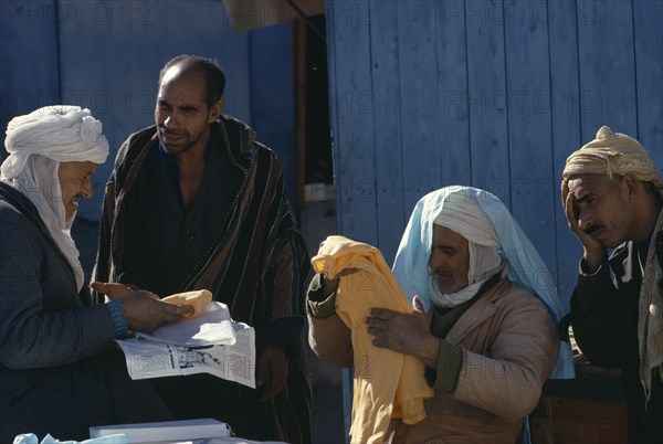 ALGERIA, People, Market traders in conversation.