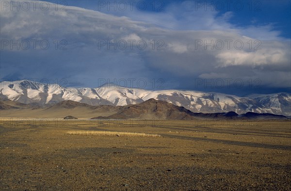 MONGOLIA, Bayan Olgii Province, Landscape, Open steppe lands near Kazakh inhabited Dellun.