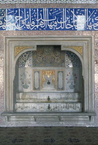 TURKEY, Istanbul, Topkapi Palace detail showing the the Salon of Murat III fountain.