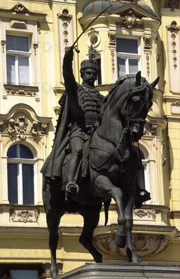 CROATIA, Zagreb, "Ban Jelacic square bronze sculpture of Ban Jelacic. The centrepiece of the city's main square was sculpted by Viennese artist Fernkorn in 1866 in honour of Josip Jelacic who was elected as Ban, or Viceroy, to the Croatian nation for his success in winning semi Autonomy for his country from their overlords Habsburg Austria-Hungary"