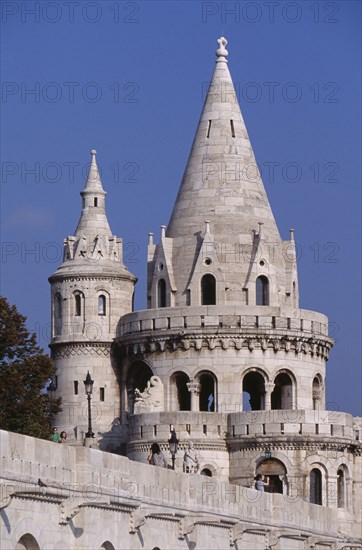 HUNGARY, Budapest, Fishermen s Bastion.  White rampart and turrets built on site of medieval fish market with tourist visitors. Eastern Europe