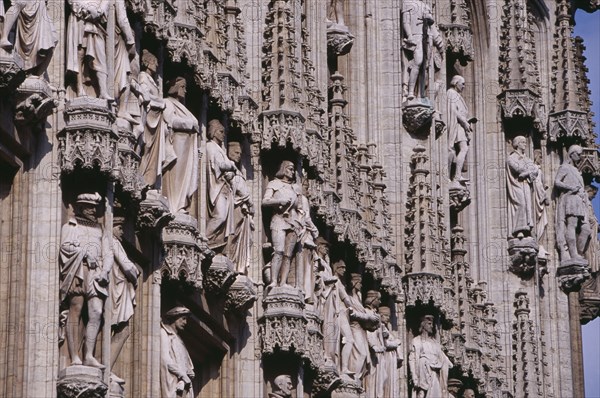 BELGIUM, Brabant, Brussels, Grand Place.  Hotel de Ville  detail of facade decorated with statues representing the Dukes and Duchesses of Brabant.  Stadhuis 15th Century