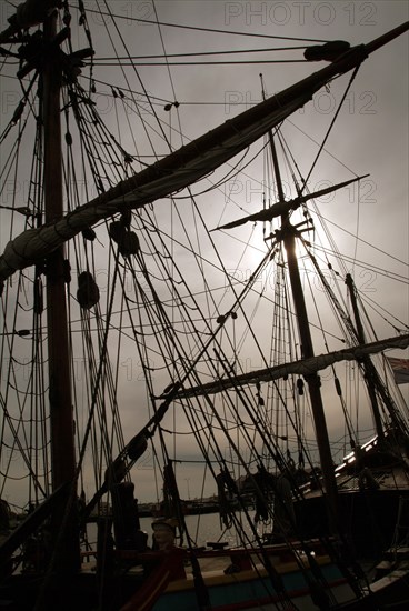 Australia, Western Australia, Freemantle, Rigging of the Replica of the Duyfken