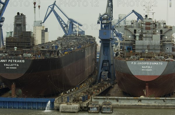 CHINA, Shanghai, Shanghai, Hudong Zhonghua Shipyard on Huangpu River - ships for Italian and Maltese registry