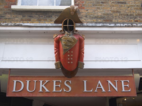 ENGLAND, East Sussex, Brighton, Sculpture outside the entrance to the Dukes Lane shopping area in the Lanes