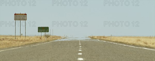 AUSTRALIA, Queensland, Nowhere, The Queensland NT Border in the Mirage Haze