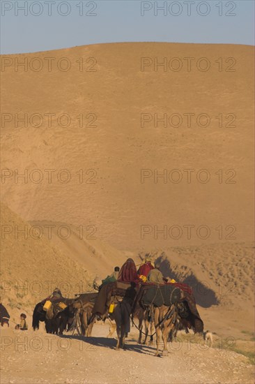 AFGHANISTAN, Desert, Kuchie camel train between Chakhcharan and Jam